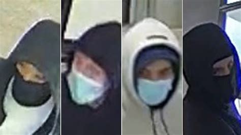 Yorkdale mall jewelry store robbery: TPS search for 4 suspects